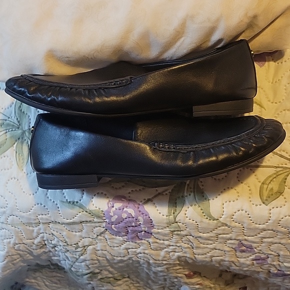 UGG black leather slip on loafers size 6 - Picture 2 of 5